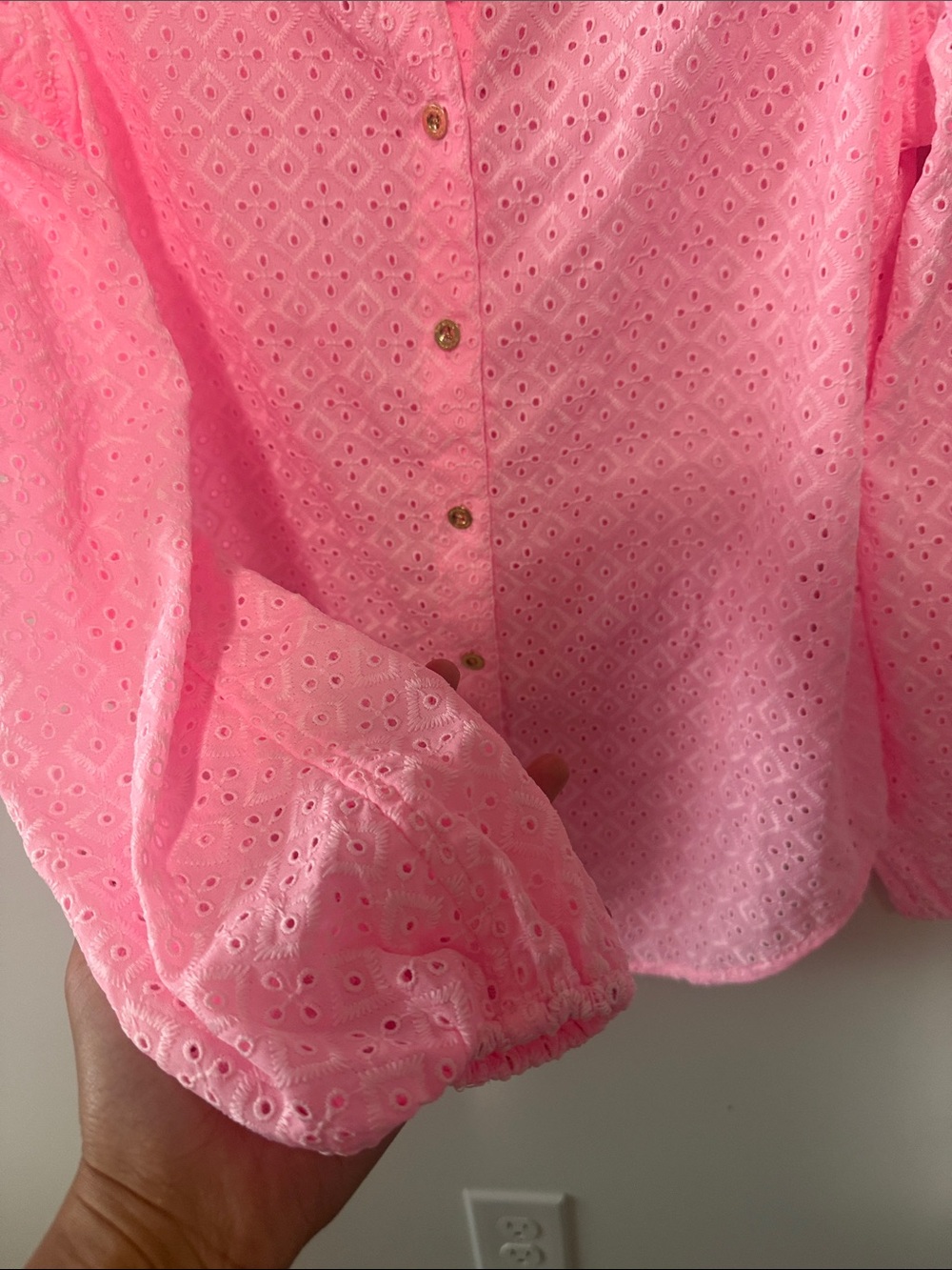 Lilly Pulitzer Pink Eyelet Button-Front Tie-Hem Blouse S - Picture 7 of 8